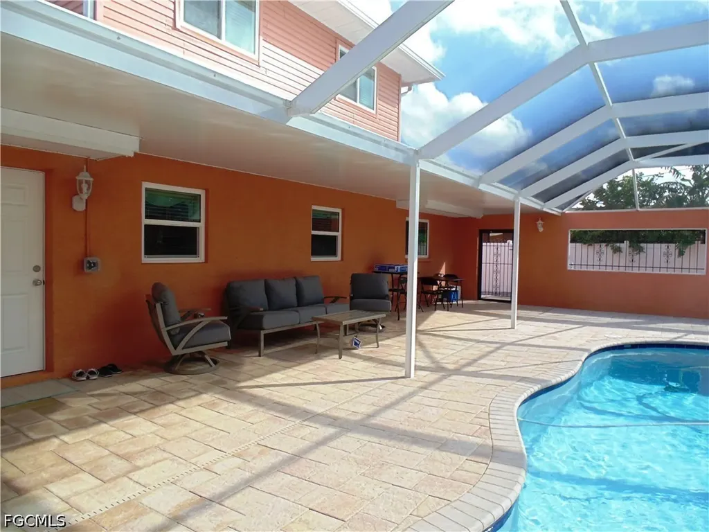 1120 SE 33 Terrace Cape Coral FL 33904
