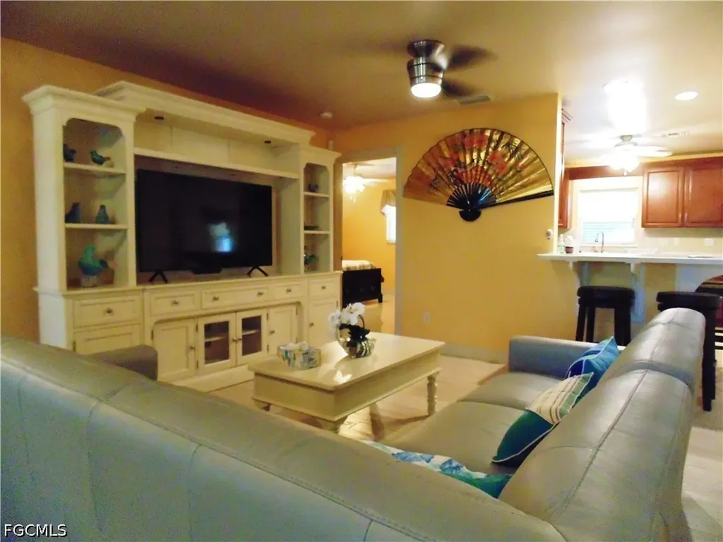 1120 SE 33 Terrace Cape Coral FL 33904