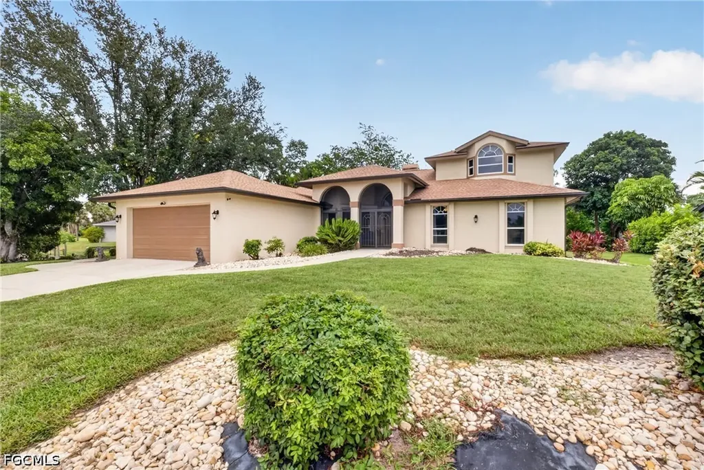 6090 Anchorline Court North Fort Myers FL 33917