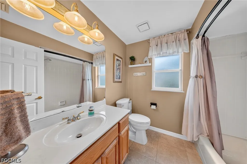 6090 Anchorline Court North Fort Myers FL 33917