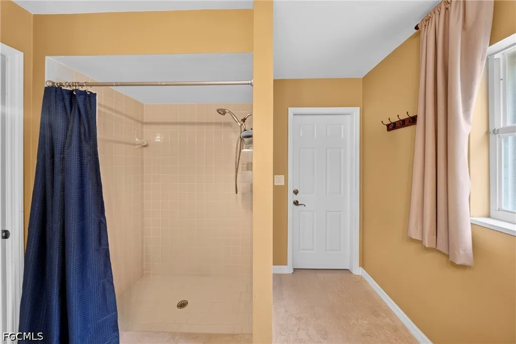 6090 Anchorline Court North Fort Myers FL 33917