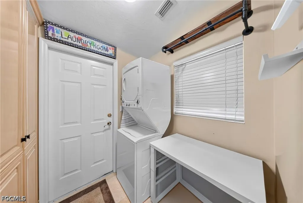 6090 Anchorline Court North Fort Myers FL 33917