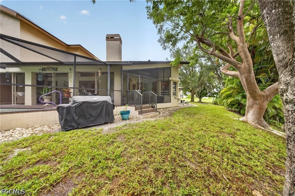6090 Anchorline Court North Fort Myers FL 33917