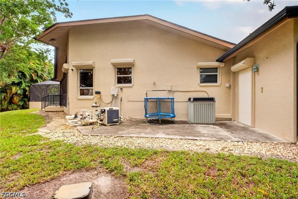 6090 Anchorline Court North Fort Myers FL 33917