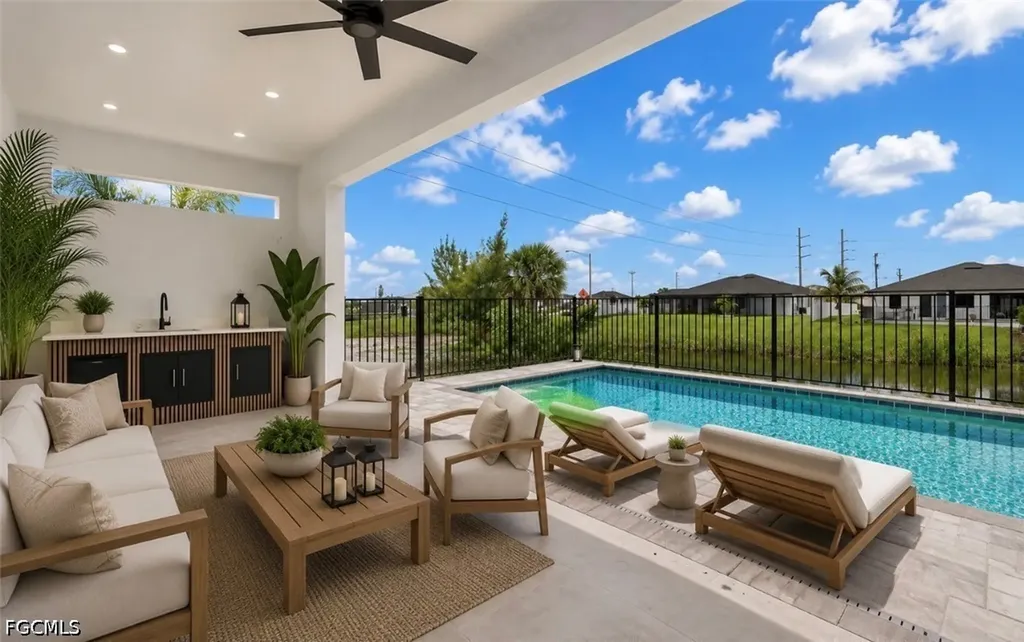 6 NW 9th Street Cape Coral FL 33993