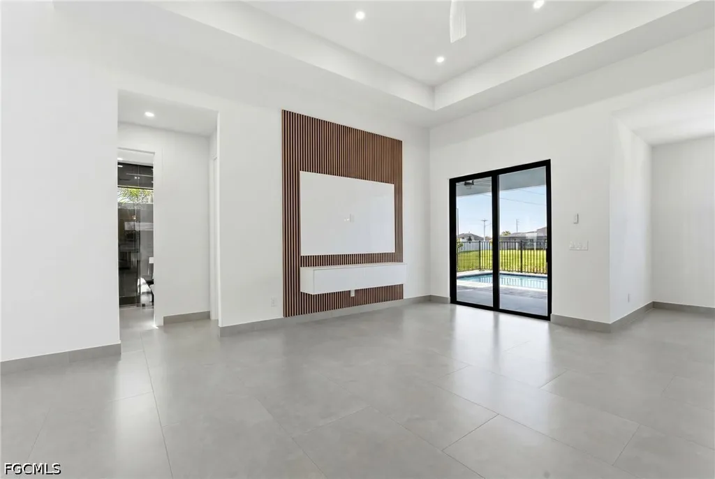 6 NW 9th Street Cape Coral FL 33993