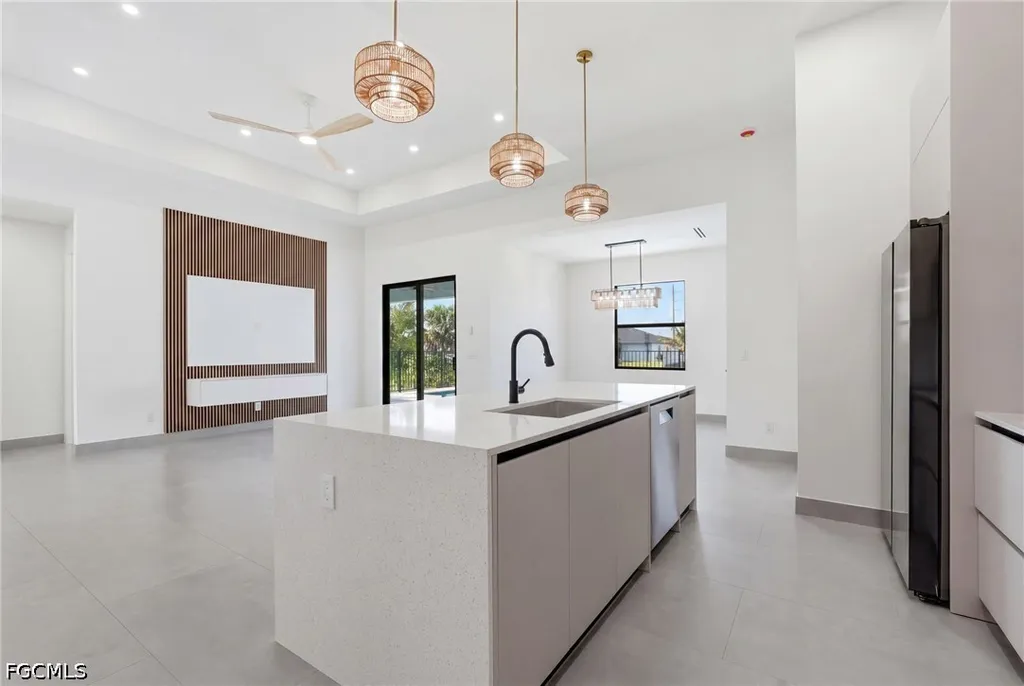 6 NW 9th Street Cape Coral FL 33993