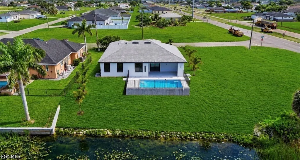 6 NW 9th Street Cape Coral FL 33993