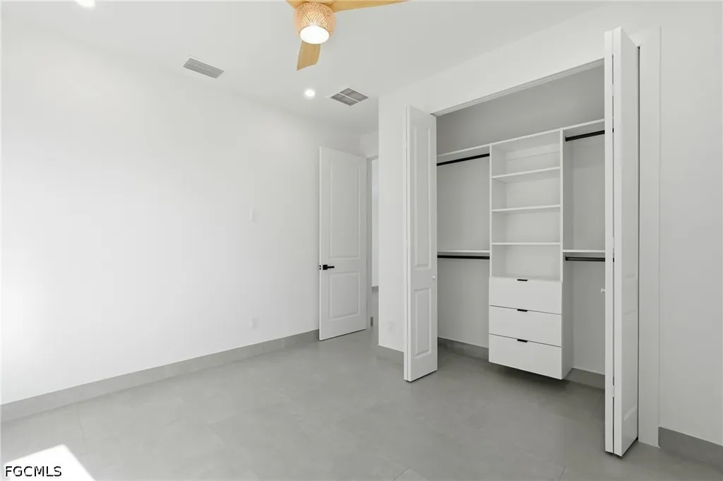 6 NW 9th Street Cape Coral FL 33993