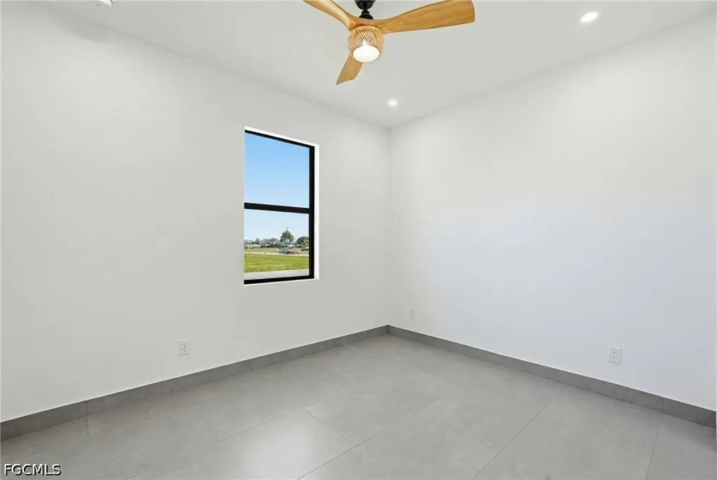 6 NW 9th Street Cape Coral FL 33993