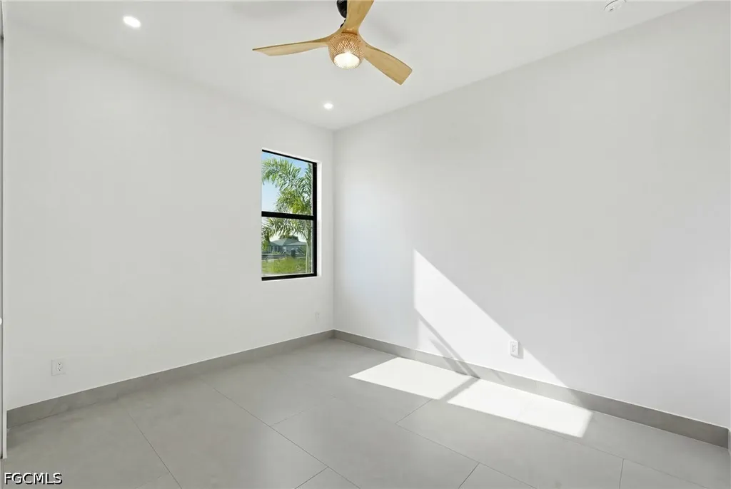 6 NW 9th Street Cape Coral FL 33993