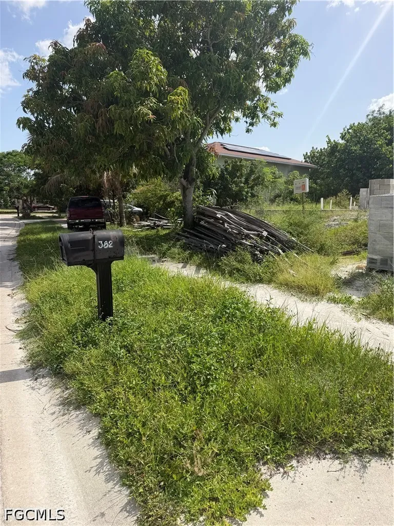 382 Melody Court Fort Myers FL 33916