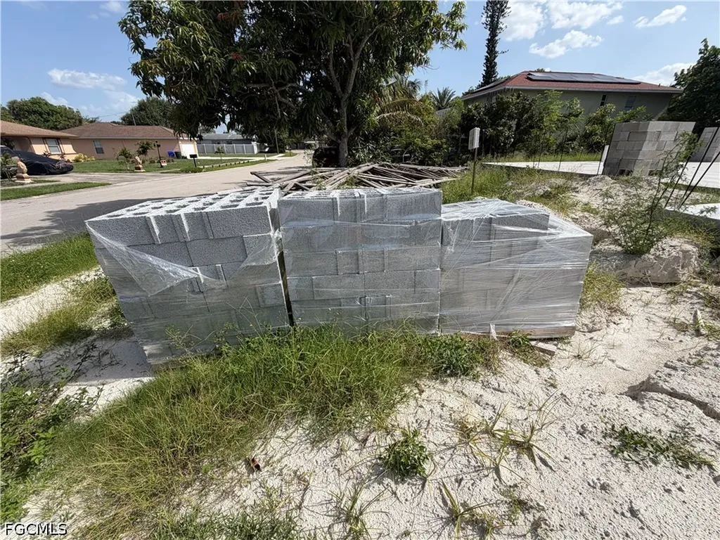 382 Melody Court Fort Myers FL 33916