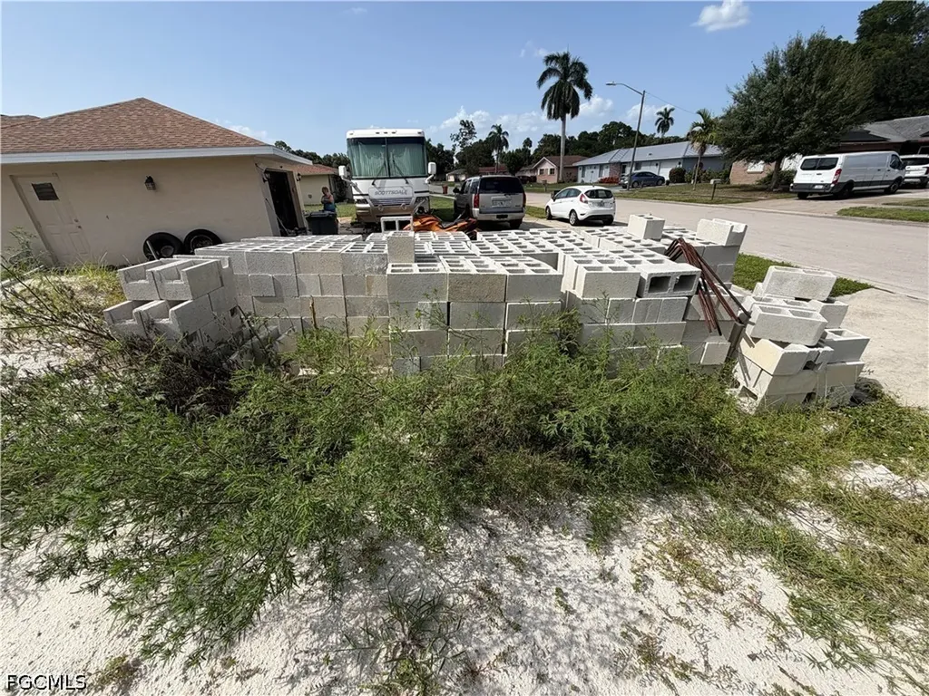 382 Melody Court Fort Myers FL 33916