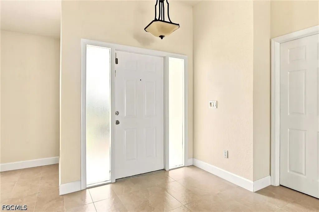 1508 SE 5th Court Cape Coral FL 33990