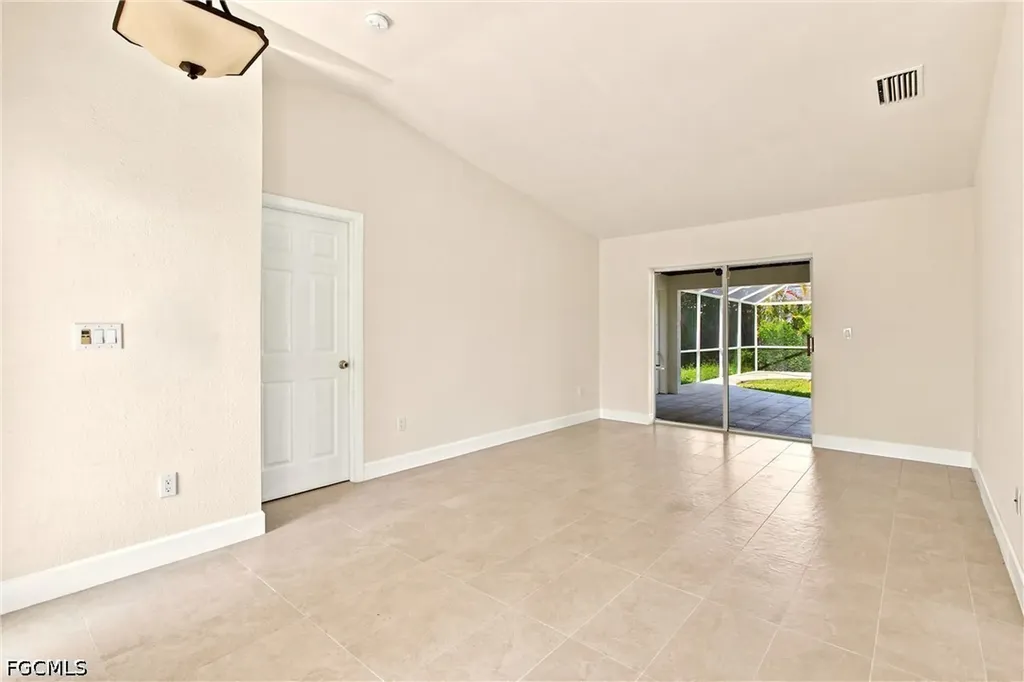 1508 SE 5th Court Cape Coral FL 33990