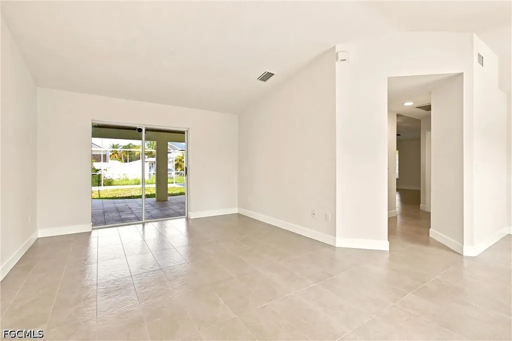 1508 SE 5th Court Cape Coral FL 33990
