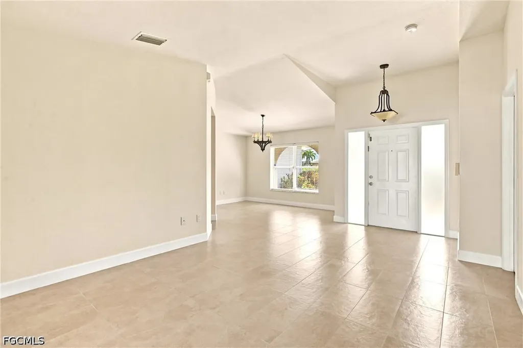 1508 SE 5th Court Cape Coral FL 33990