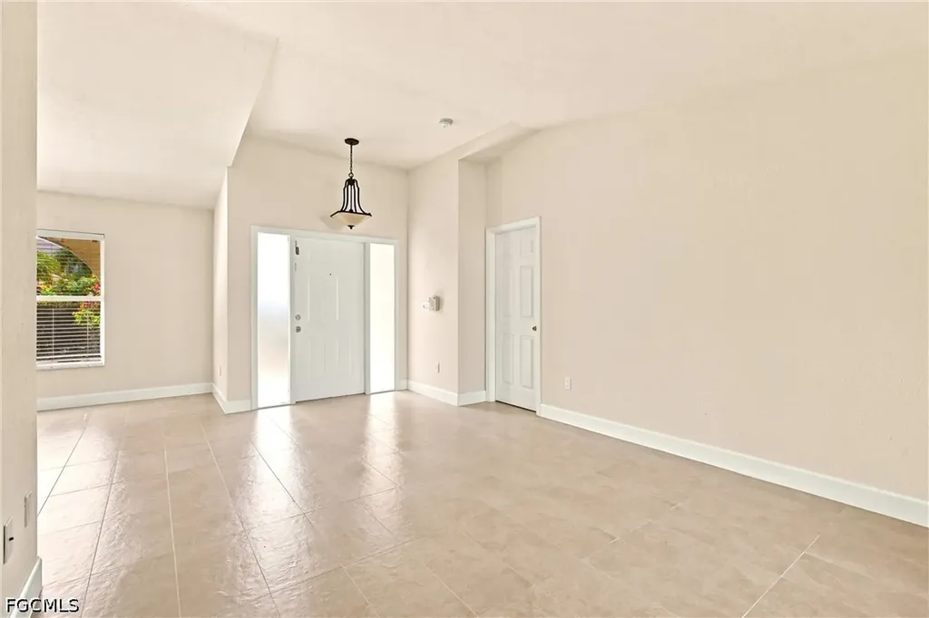 1508 SE 5th Court Cape Coral FL 33990