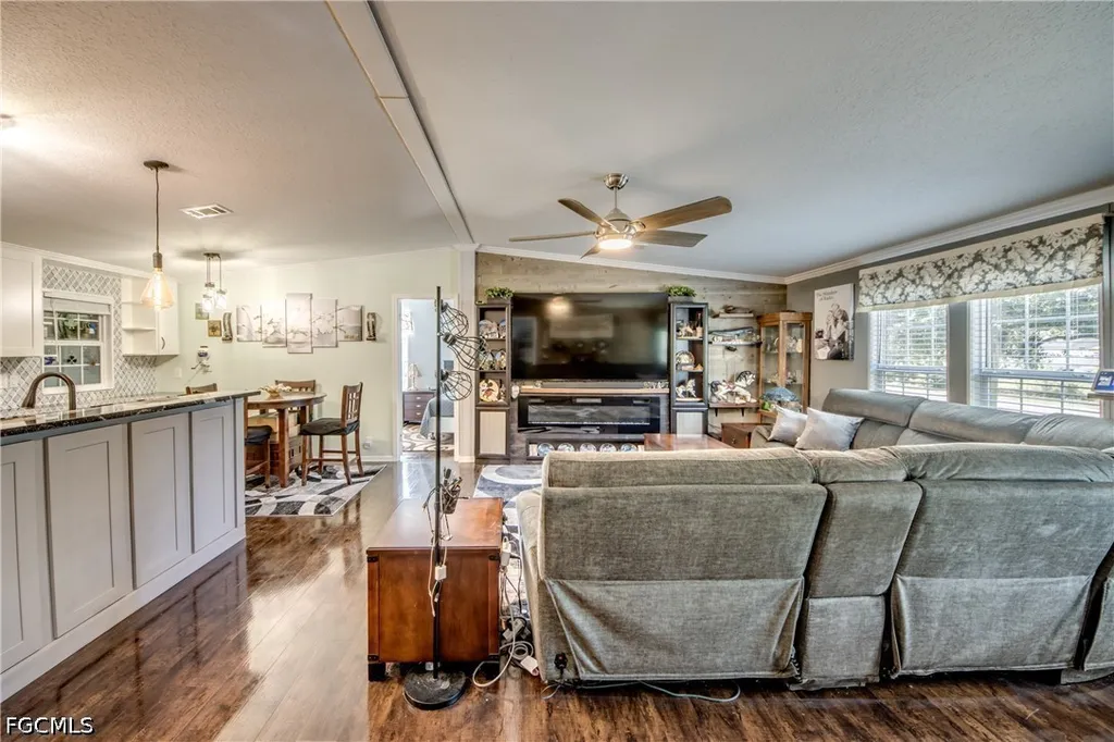 356 Sacramento Street North Fort Myers FL 33903