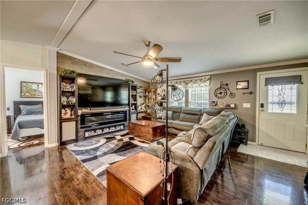 356 Sacramento Street North Fort Myers FL 33903