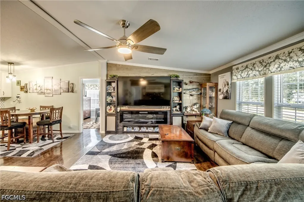 356 Sacramento Street North Fort Myers FL 33903