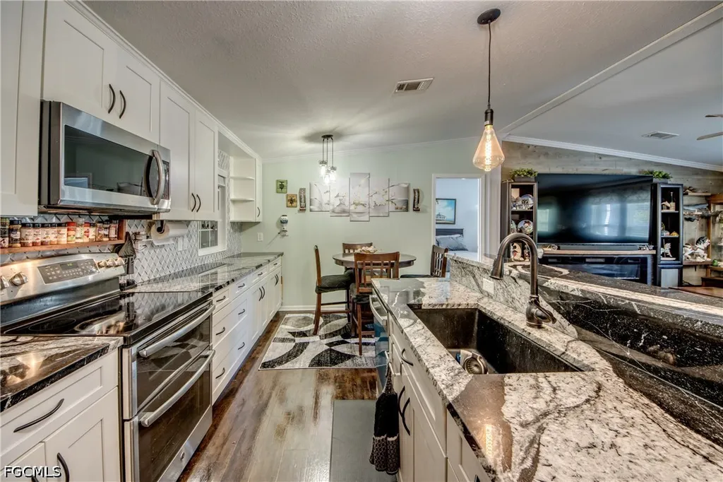 356 Sacramento Street North Fort Myers FL 33903