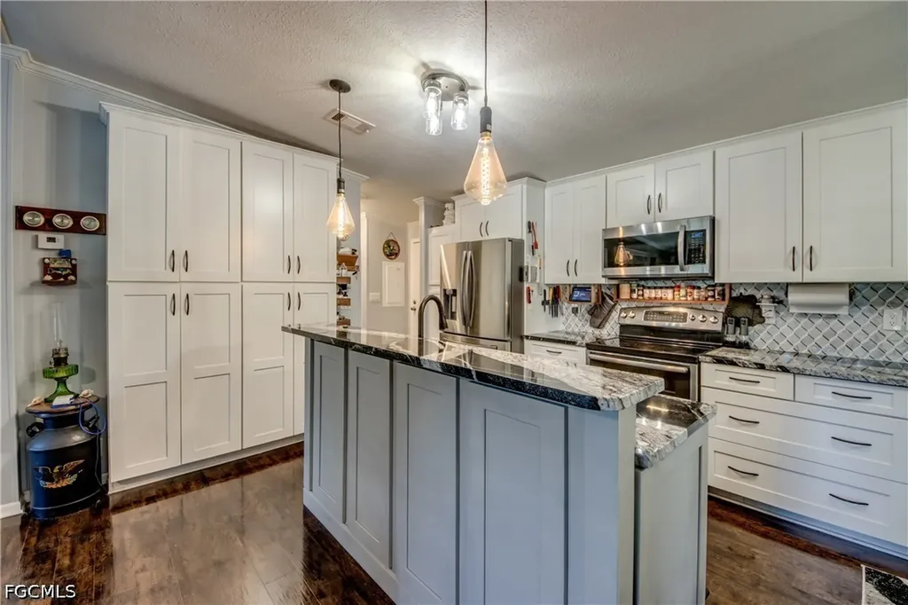 356 Sacramento Street North Fort Myers FL 33903