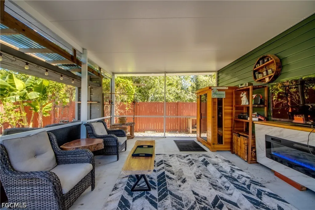 356 Sacramento Street North Fort Myers FL 33903
