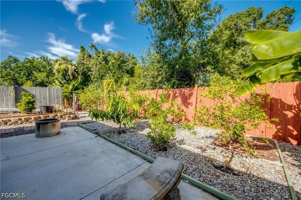 356 Sacramento Street North Fort Myers FL 33903