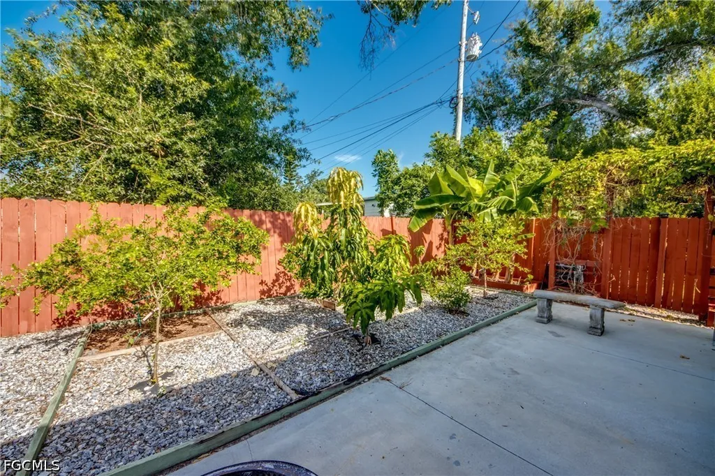 356 Sacramento Street North Fort Myers FL 33903