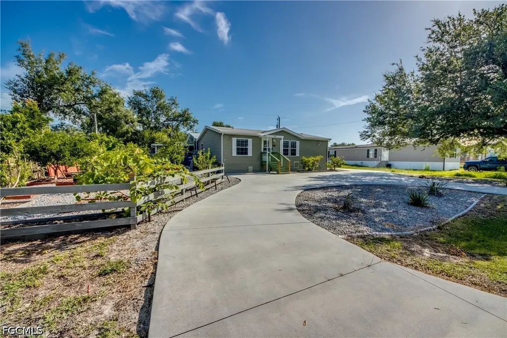 356 Sacramento Street North Fort Myers FL 33903