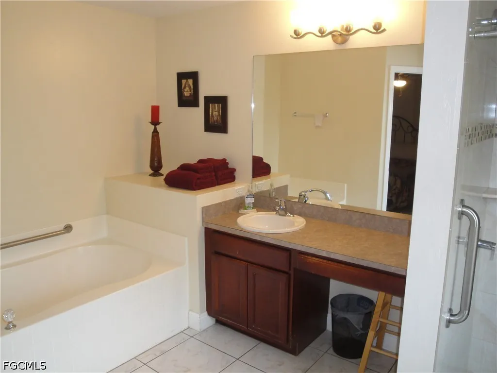 301 SE 1st Street Cape Coral FL 33990