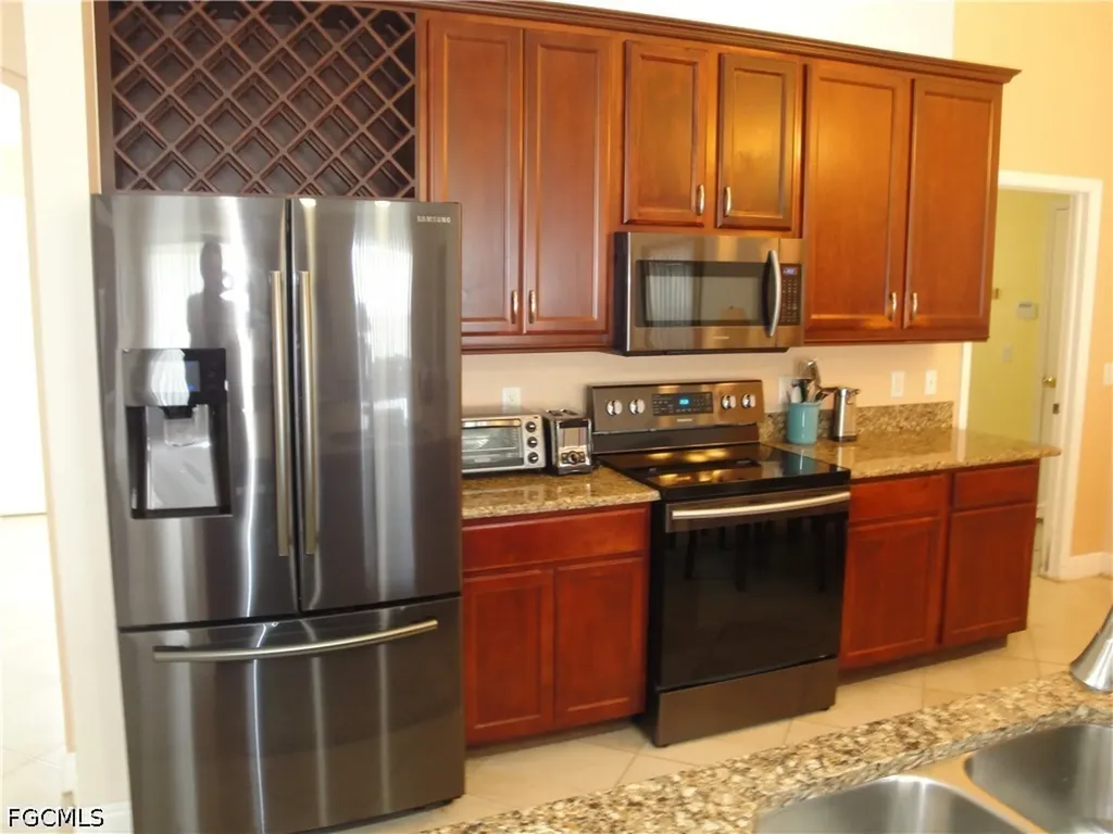 301 SE 1st Street Cape Coral FL 33990