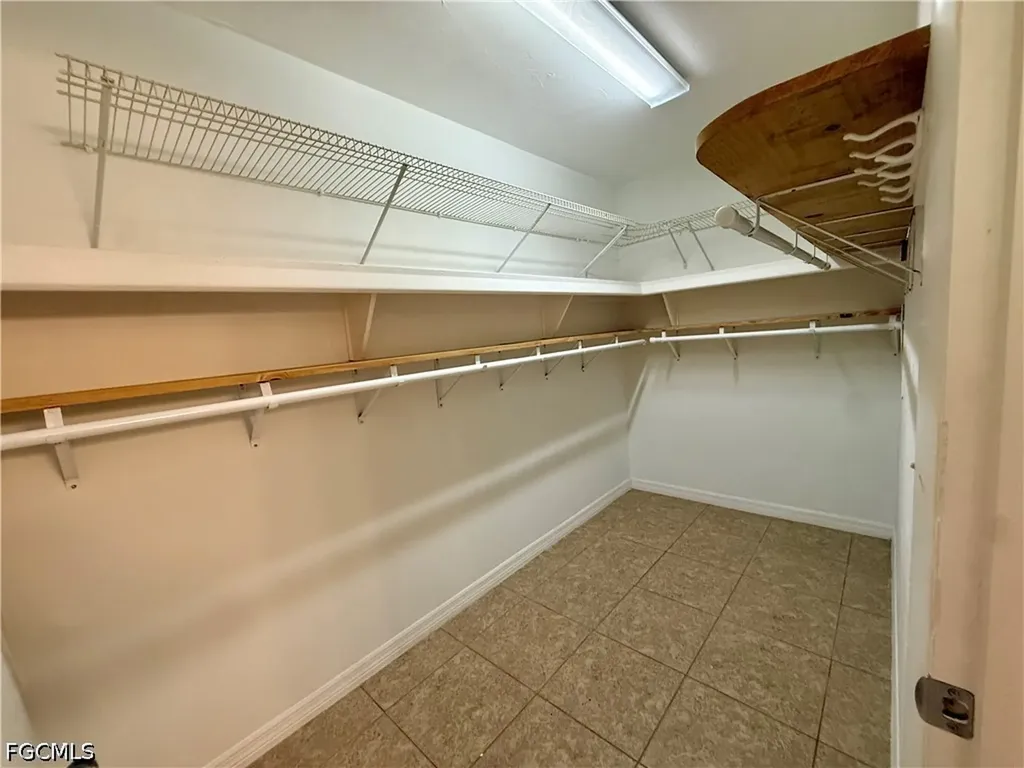 1429 Cape Coral Parkway W Cape Coral FL 33914