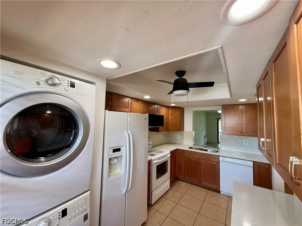 1429 Cape Coral Parkway W Cape Coral FL 33914