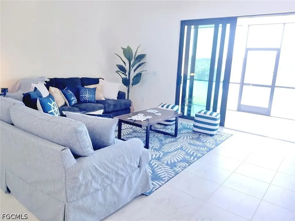 2742 NW 10th Street Cape Coral FL 33993