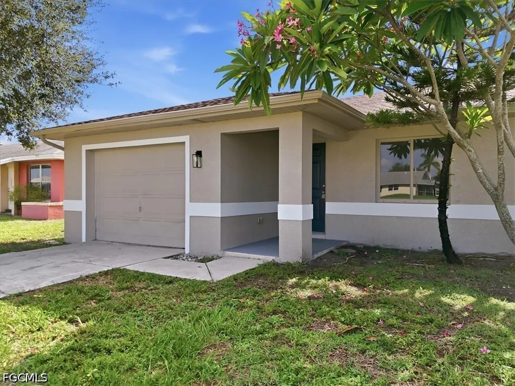 912 SE 6th Court Cape Coral FL 33990