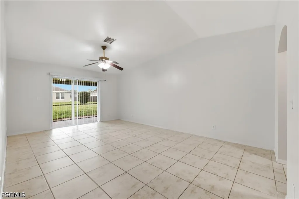 912 SE 6th Court Cape Coral FL 33990