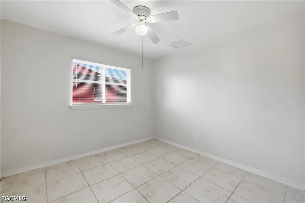 912 SE 6th Court Cape Coral FL 33990