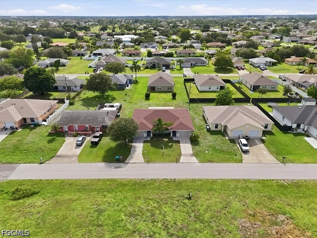912 SE 6th Court Cape Coral FL 33990