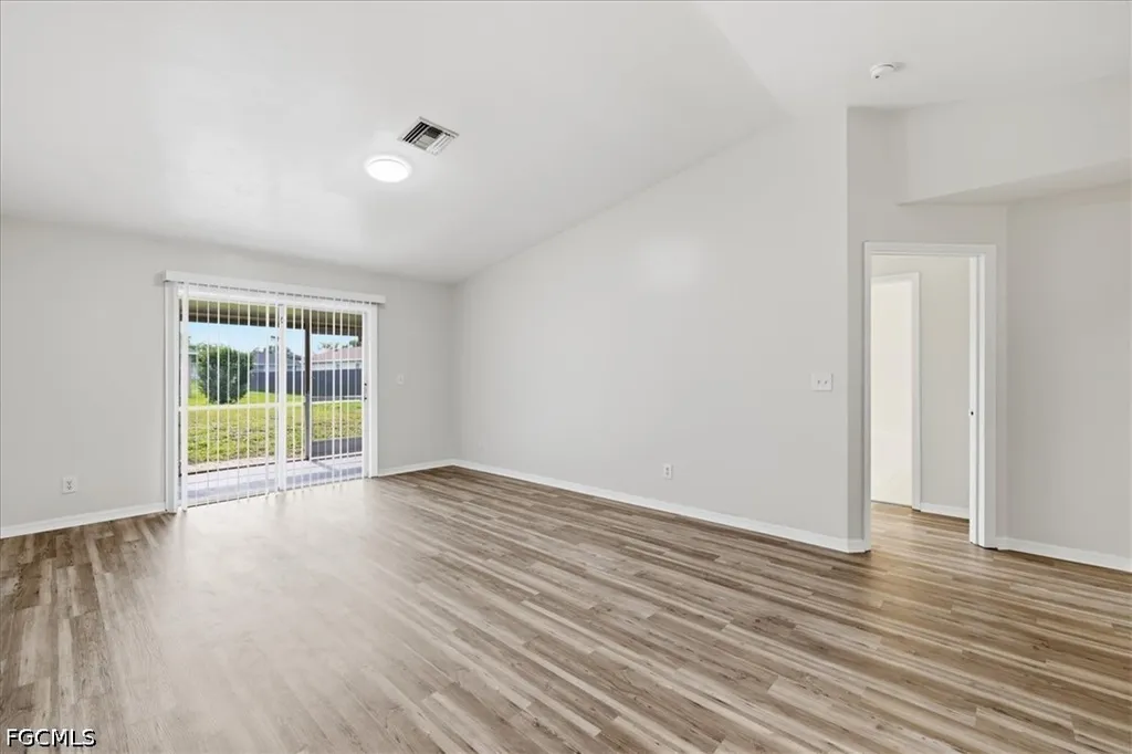 912 SE 6th Court Cape Coral FL 33990