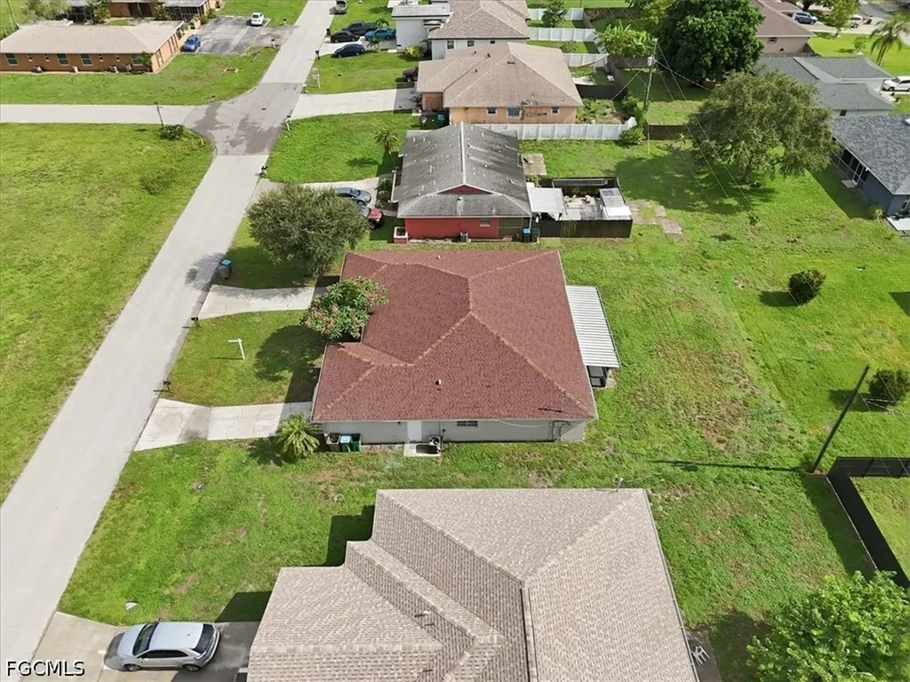 912 SE 6th Court Cape Coral FL 33990