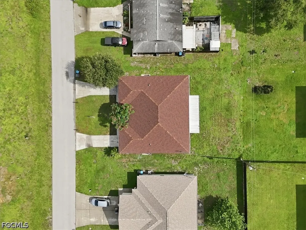 912 SE 6th Court Cape Coral FL 33990