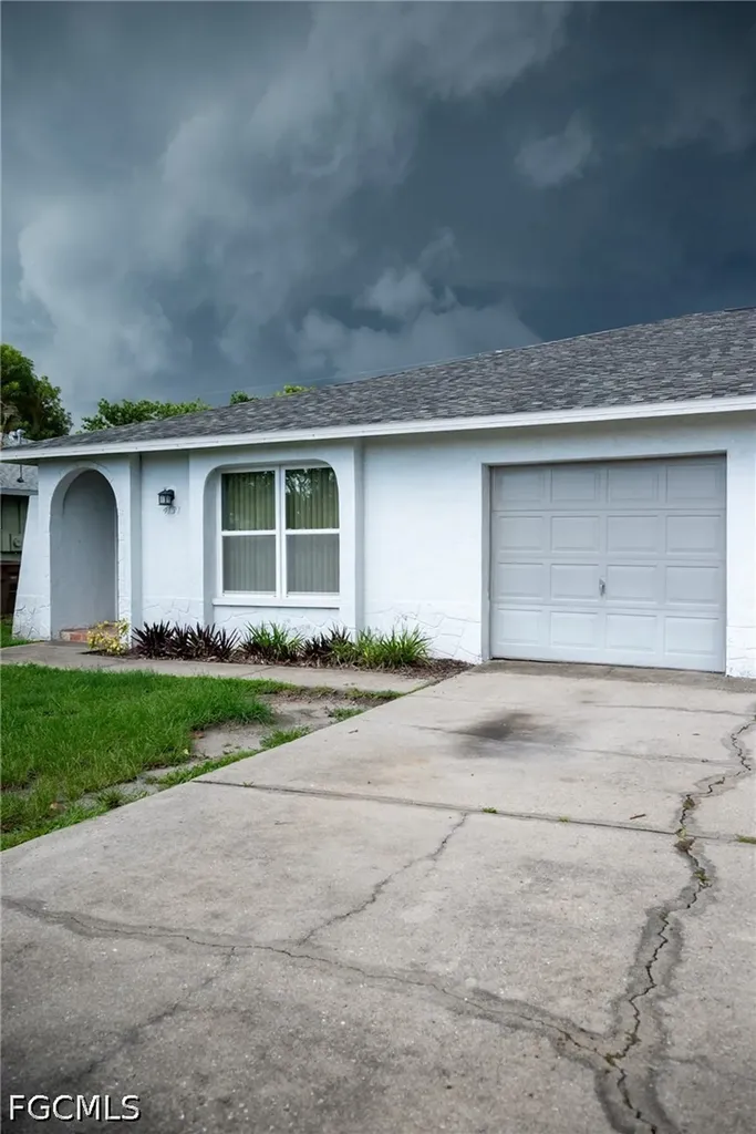 4131 Skyline Boulevard Cape Coral FL 33914