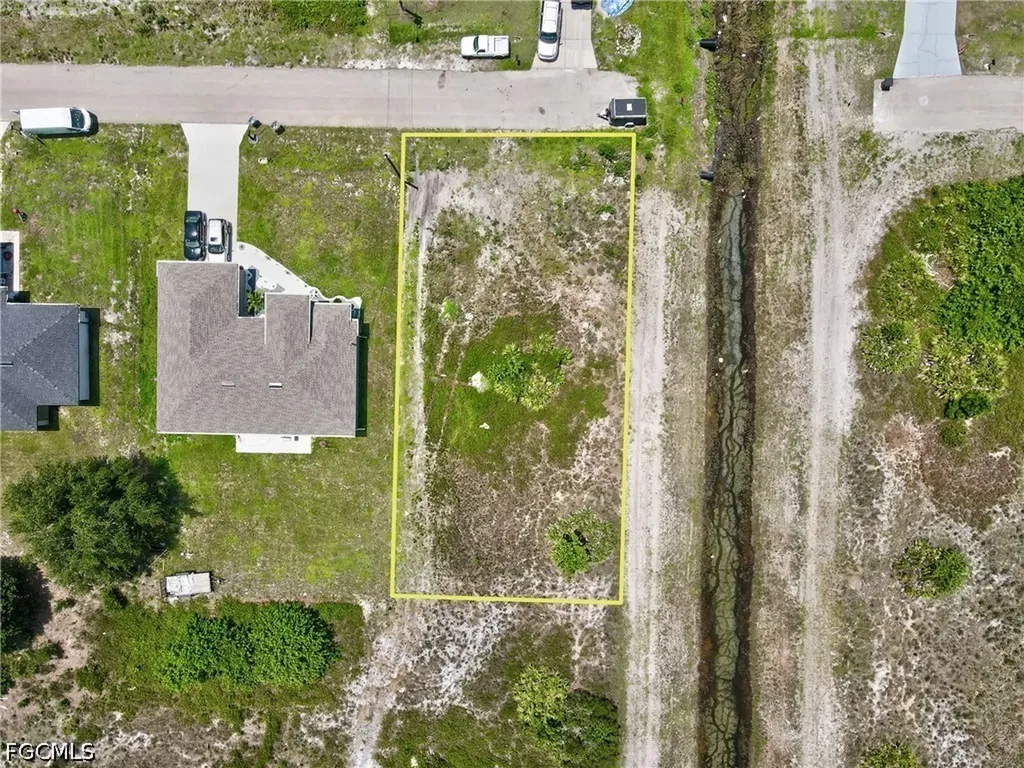 2718 25th Street SW Lehigh Acres FL 33976