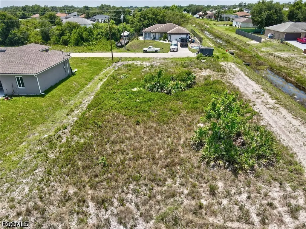 2718 25th Street SW Lehigh Acres FL 33976