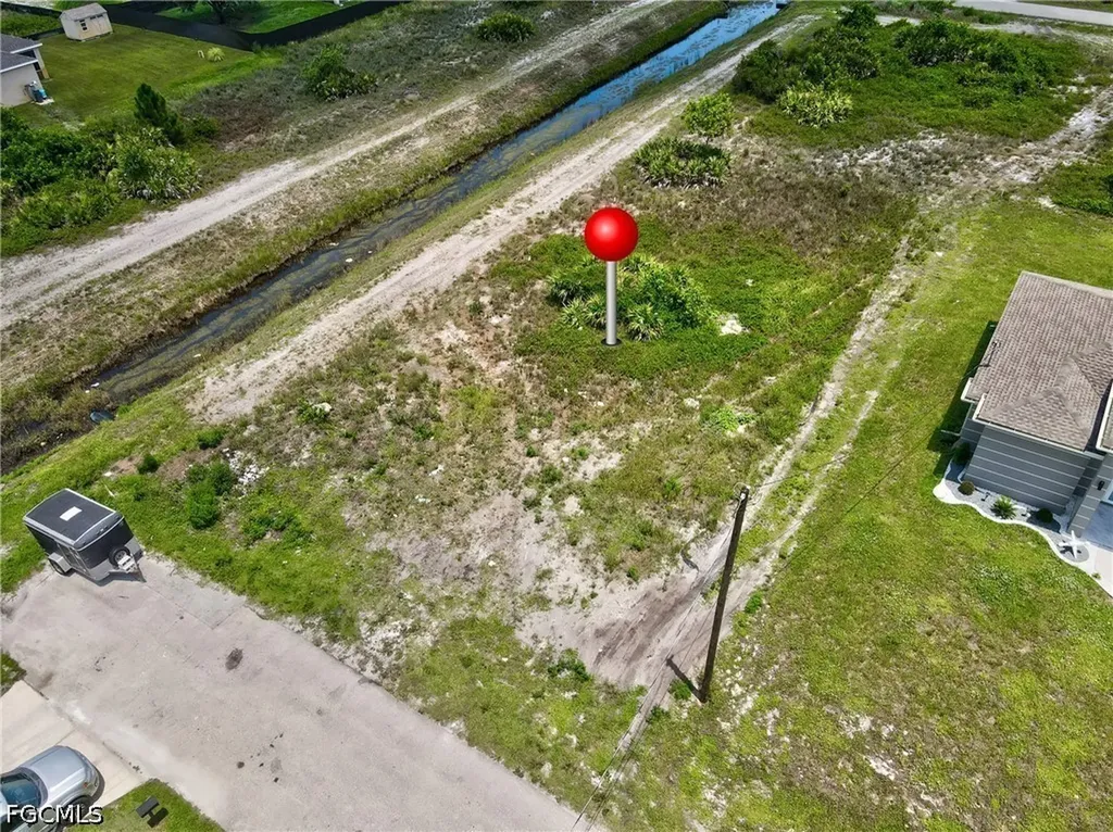 2718 25th Street SW Lehigh Acres FL 33976