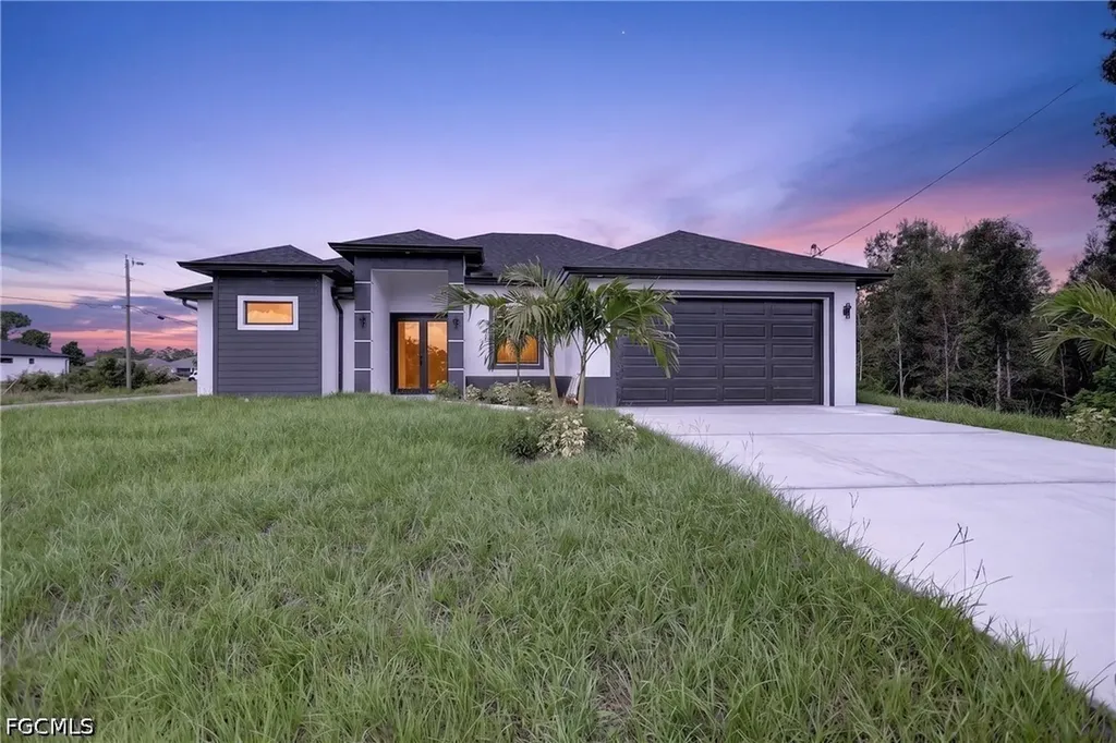 2701 28th Street SW Lehigh Acres FL 33976