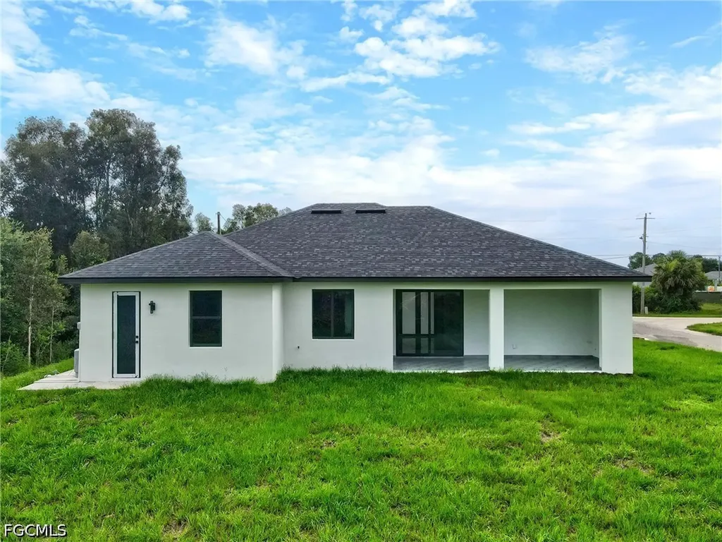 2701 28th Street SW Lehigh Acres FL 33976